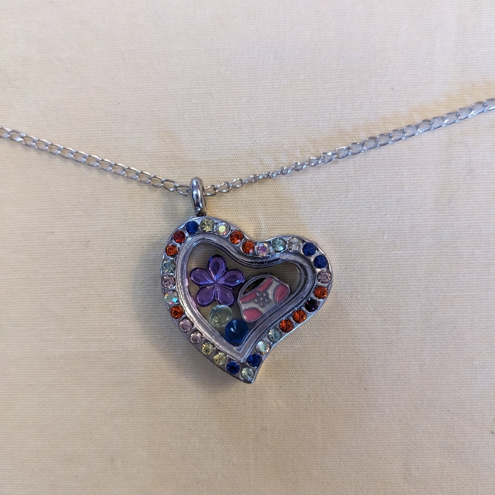 Floating Charm Locket Necklace Rhinestones Memory Pendant Silver Tone T5B8D